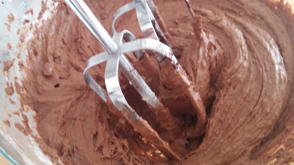 Sernik na czekoladowym spodzie