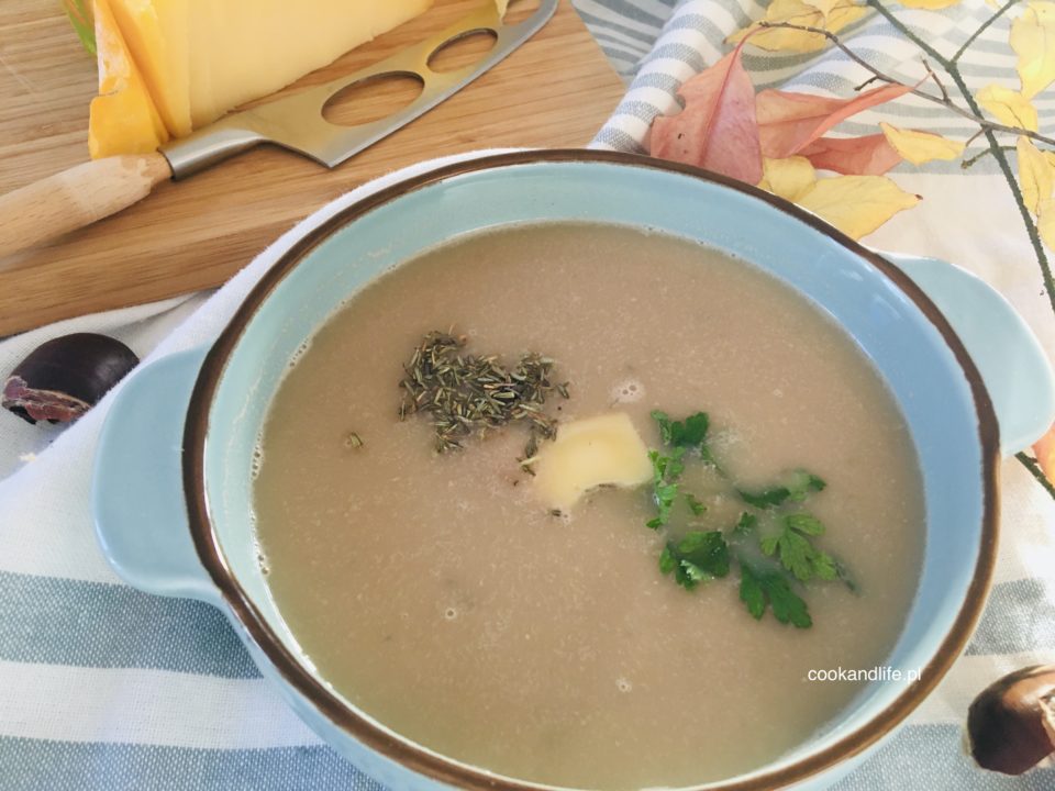 Zupa z kasztanów jadalnych - przepis